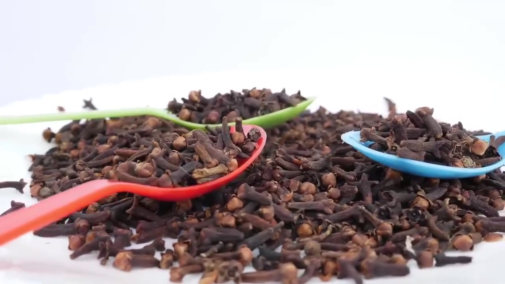 video of: Benefit of clove water