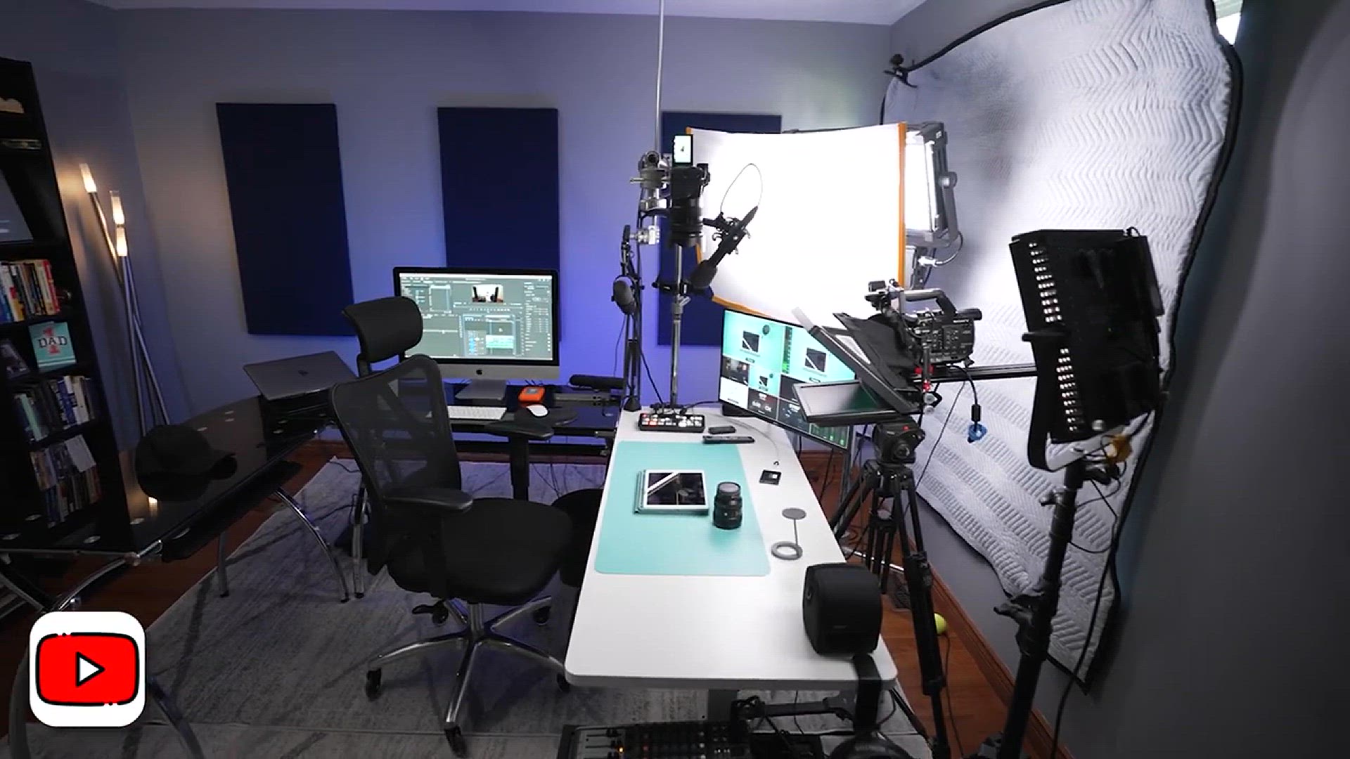 'Video thumbnail for Build An Epic YouTube Studio In a Bedroom'