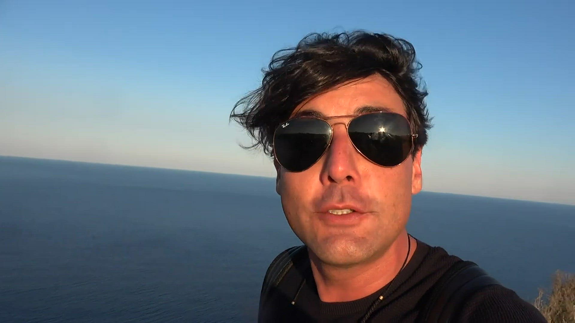 'Video thumbnail for Como Chegar à Formentera e Explorar a Ilha de Moto! 🛵✨'
