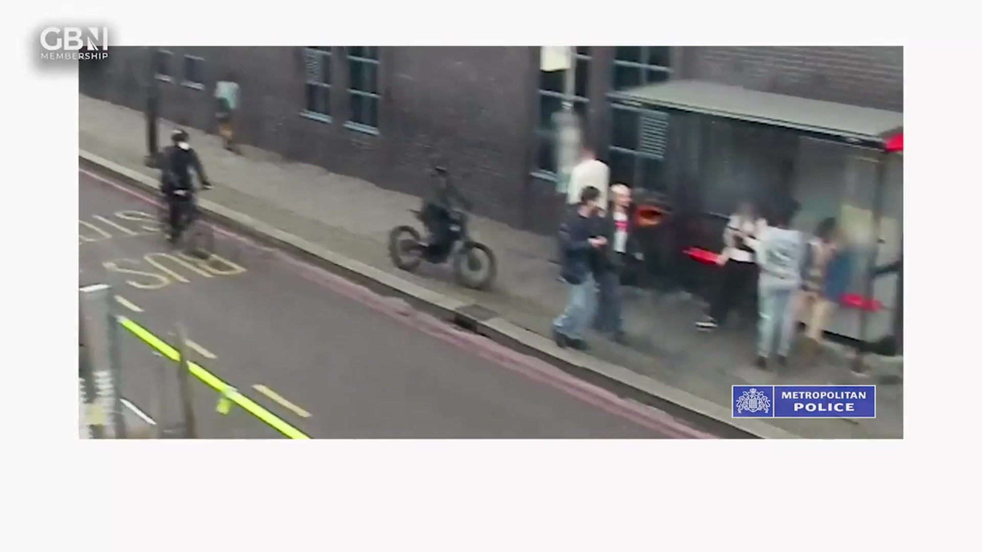 'Video thumbnail for WATCH: Rare behind-the-scenes access as Mark White joins Flying Squad raid on phone theft gang'