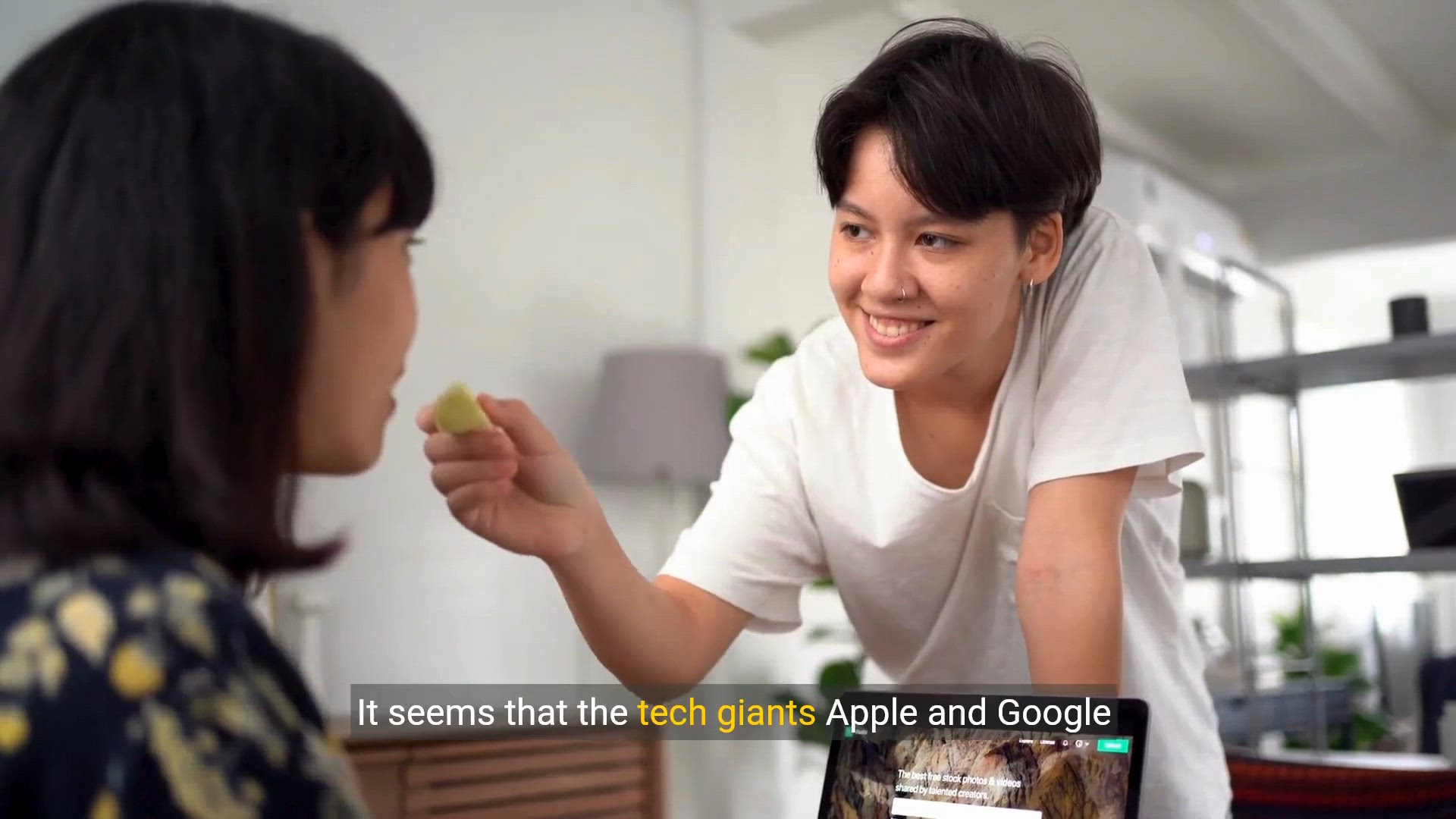 Video thumbnail for Apple Explores Integrating Google's AI Technology into iPhones