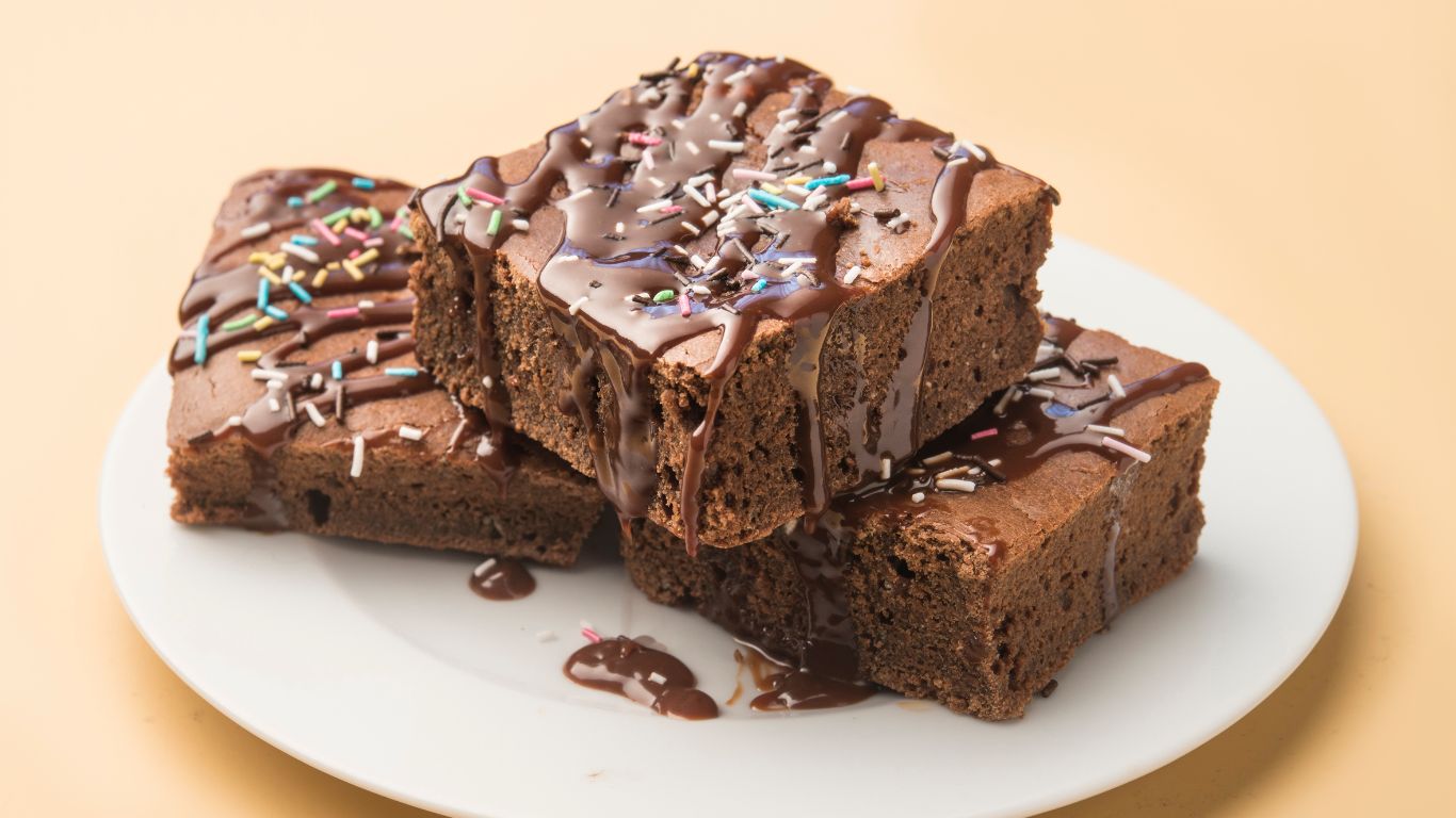 'Video thumbnail for Easy Recipe for Classic Fudgy Brownies'