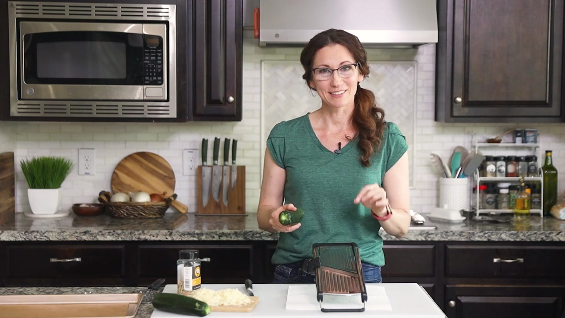 Video thumbnail for Low-Carb Cheesy Zucchini Flatbread Sandwich Wraps ¦ 3-Ingredients (720p 24fps)