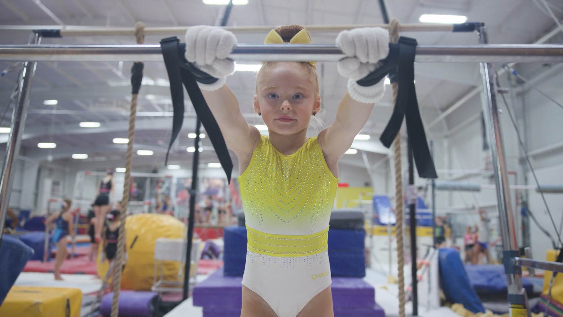 Video thumbnail for Most gymnastic bar toe-to-hand movements in 30 seconds (female) - 18 by Kynlee Heiman (USA)