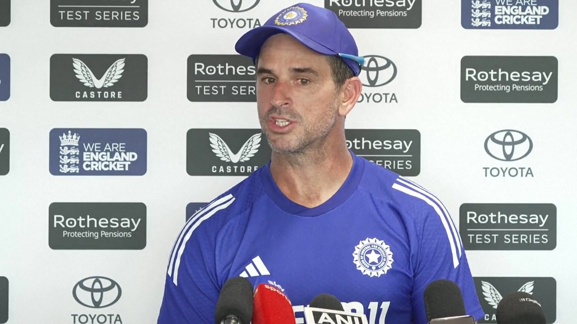 'Video thumbnail for 'No decision on Bumrah until the laast minute' - ten Doeschate on India's team selection ahead of 2nd Test'