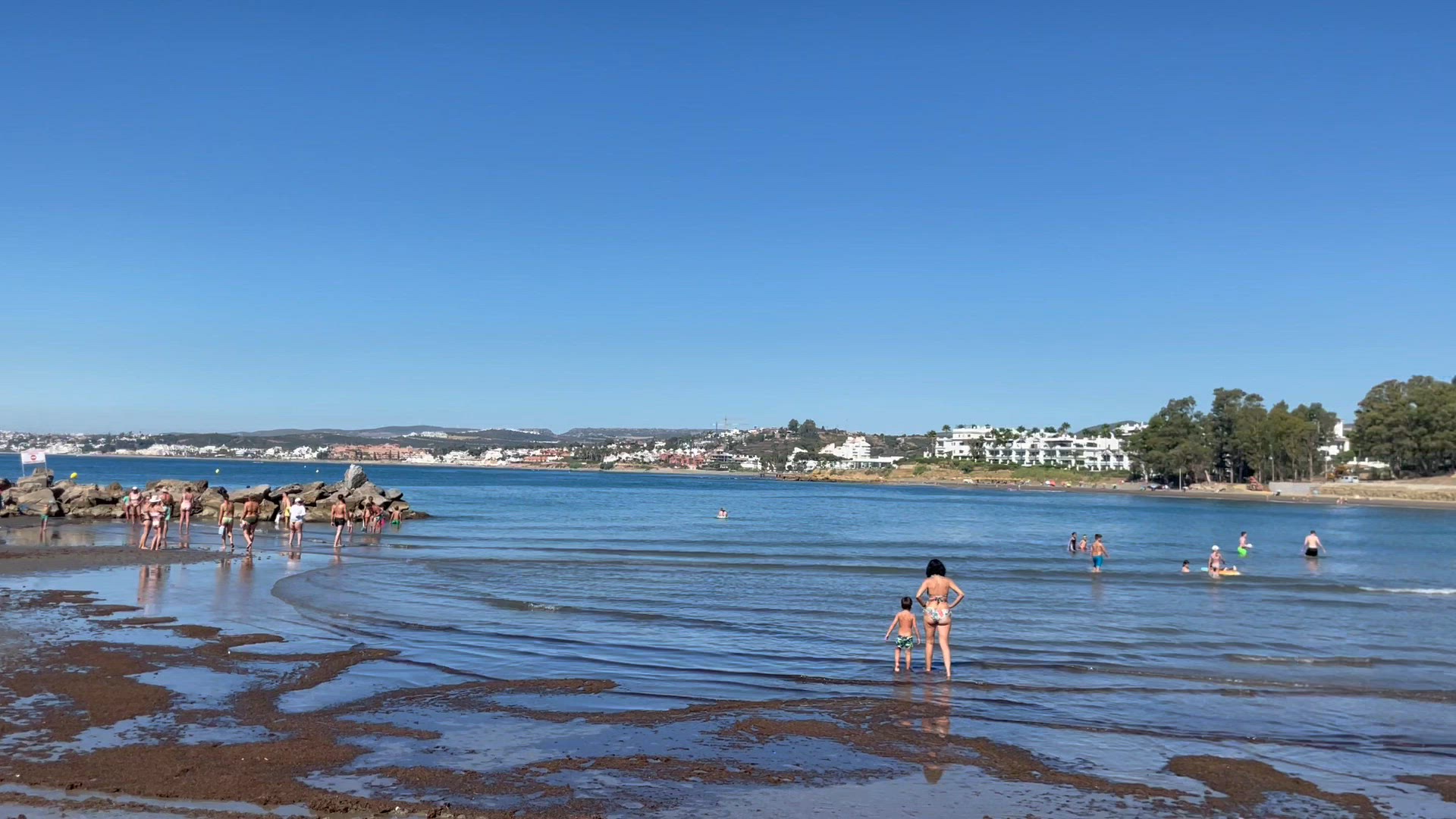 Video thumbnail for Playa del Cristo, Estepona