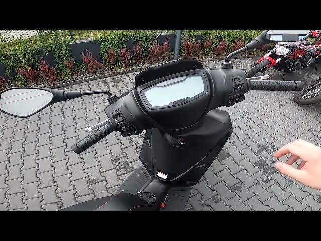 'Video thumbnail for How to Lock Steering Wheel in Piaggio Medley S ( 2017 - now ) | Secure the Vespa'