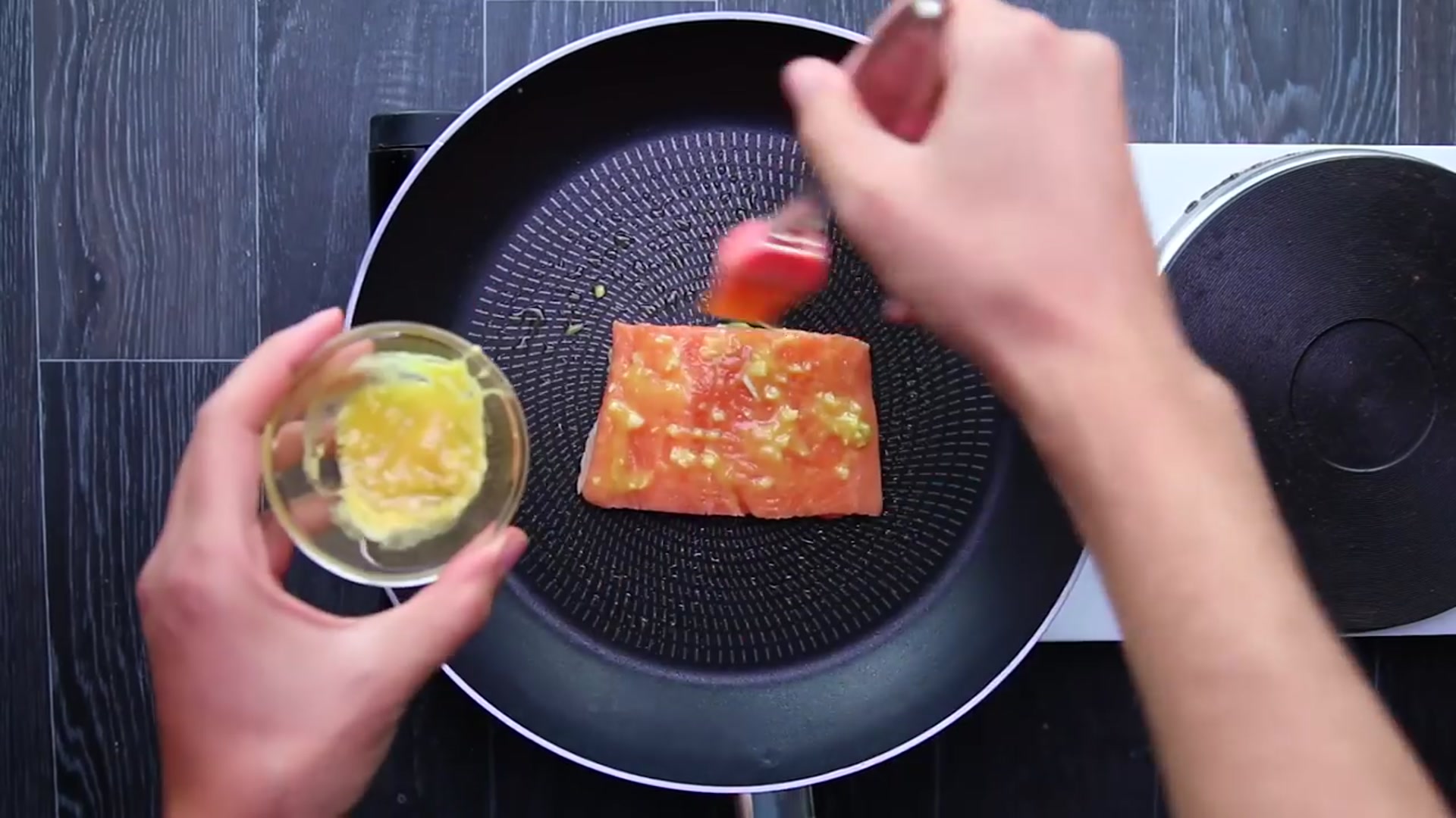 Video thumbnail for 7 Recipes To Get More Vitamin C, D To Boost The Immune System (720p 25fps)