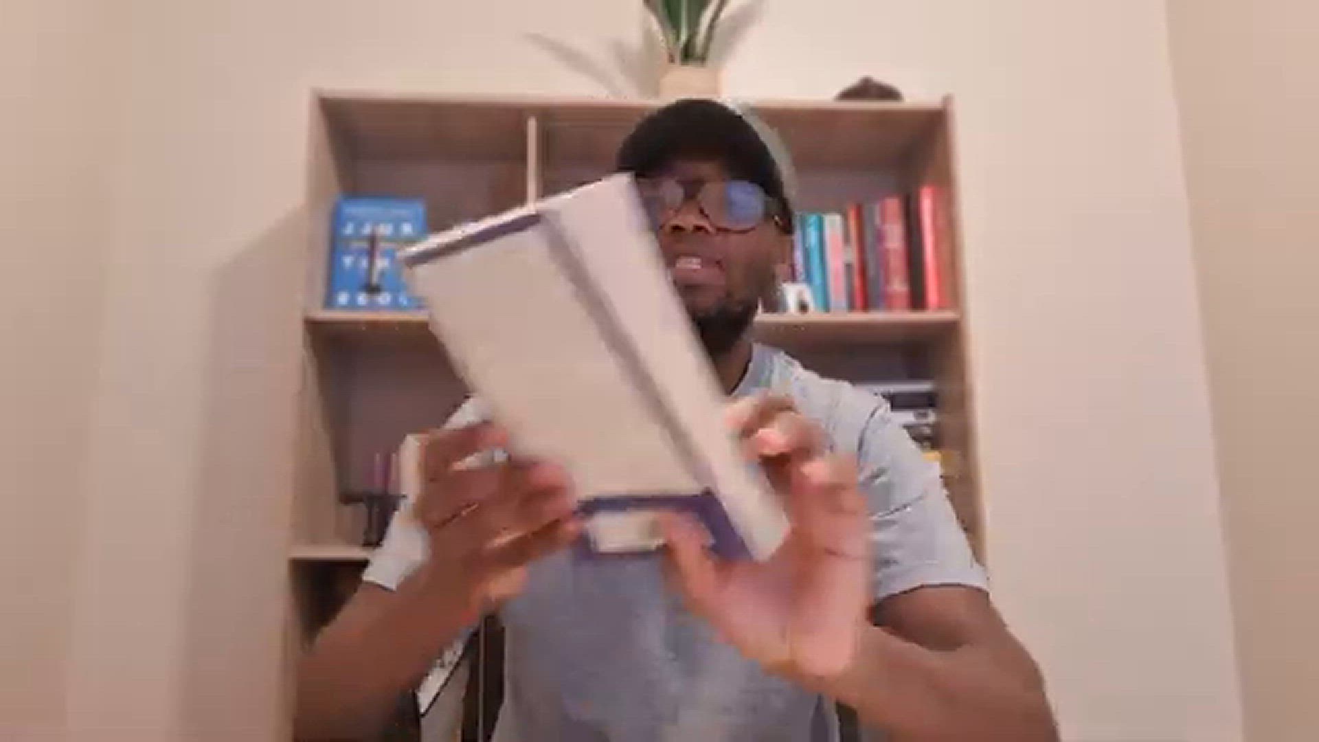 'Video thumbnail for Book Review_ Who Says Elephants Can't Dance_ - Louis V. Gerstner'