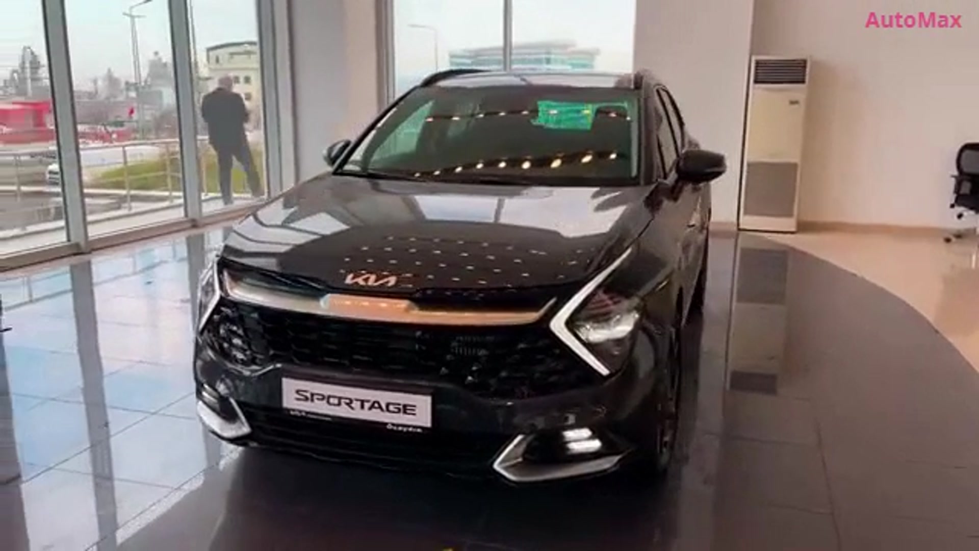 Video thumbnail for 2025 Kia Sportage Review, Pricing, and Specs