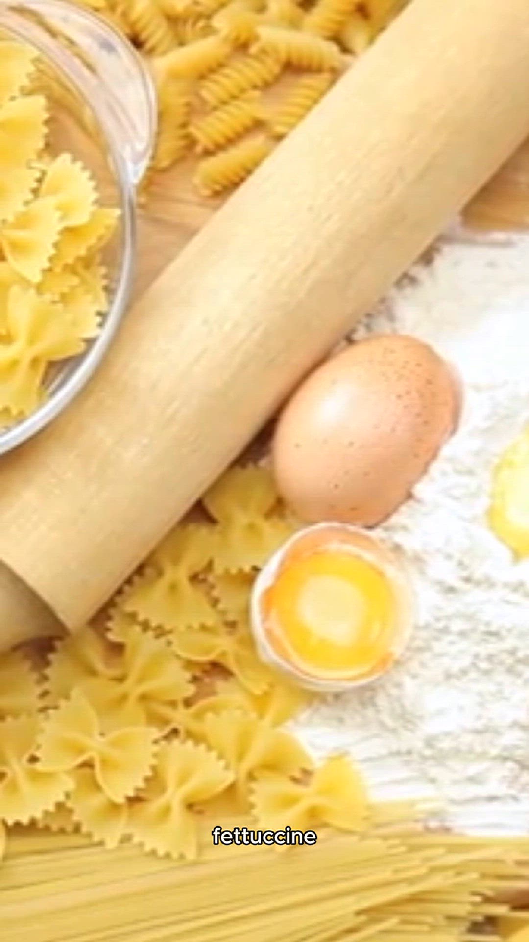 Video thumbnail for Creamy Garlic Parmesan Pasta