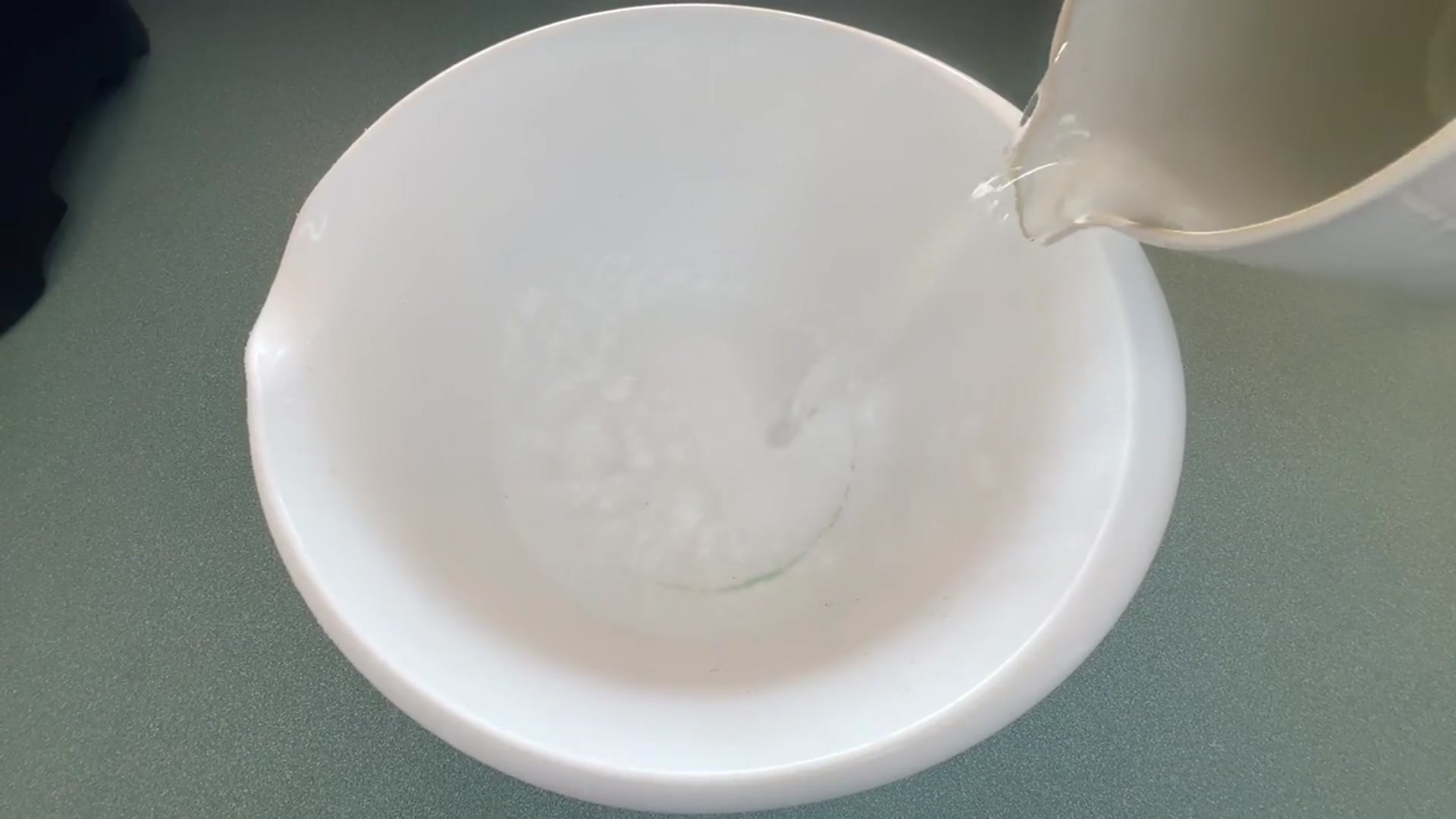 'Video thumbnail for The BRILLIANT new way people are using Tide pods (NOT for laundry!)'