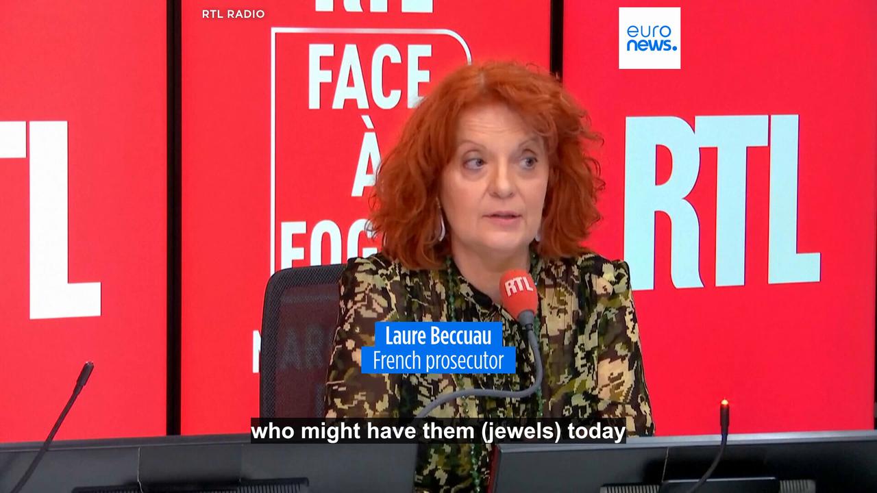 Video thumbnail for Louvre heist: Five new suspects arrested as search for jewels continues