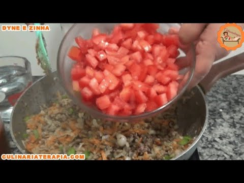 'Video thumbnail for Molho à Bolonhesa Fácil e Rápido com temperos clássicos e tomates frescos'