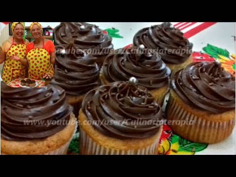 'Video thumbnail for Aprenda Como Fazer Brigadeiro de Chocolate em Ponto de Bico para Decorar Bolos Artísticos em Geral'