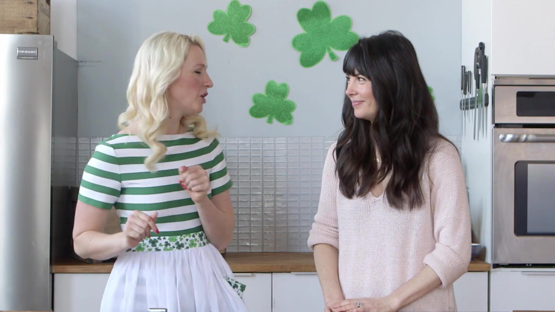 Video thumbnail for 31.AVOCADO FRIES with Green Goddess Dip ¦ Vegan Gluten Free ST. PATRICK'S DAY Recipes ¦ Joyous Health (1080p 24fps)