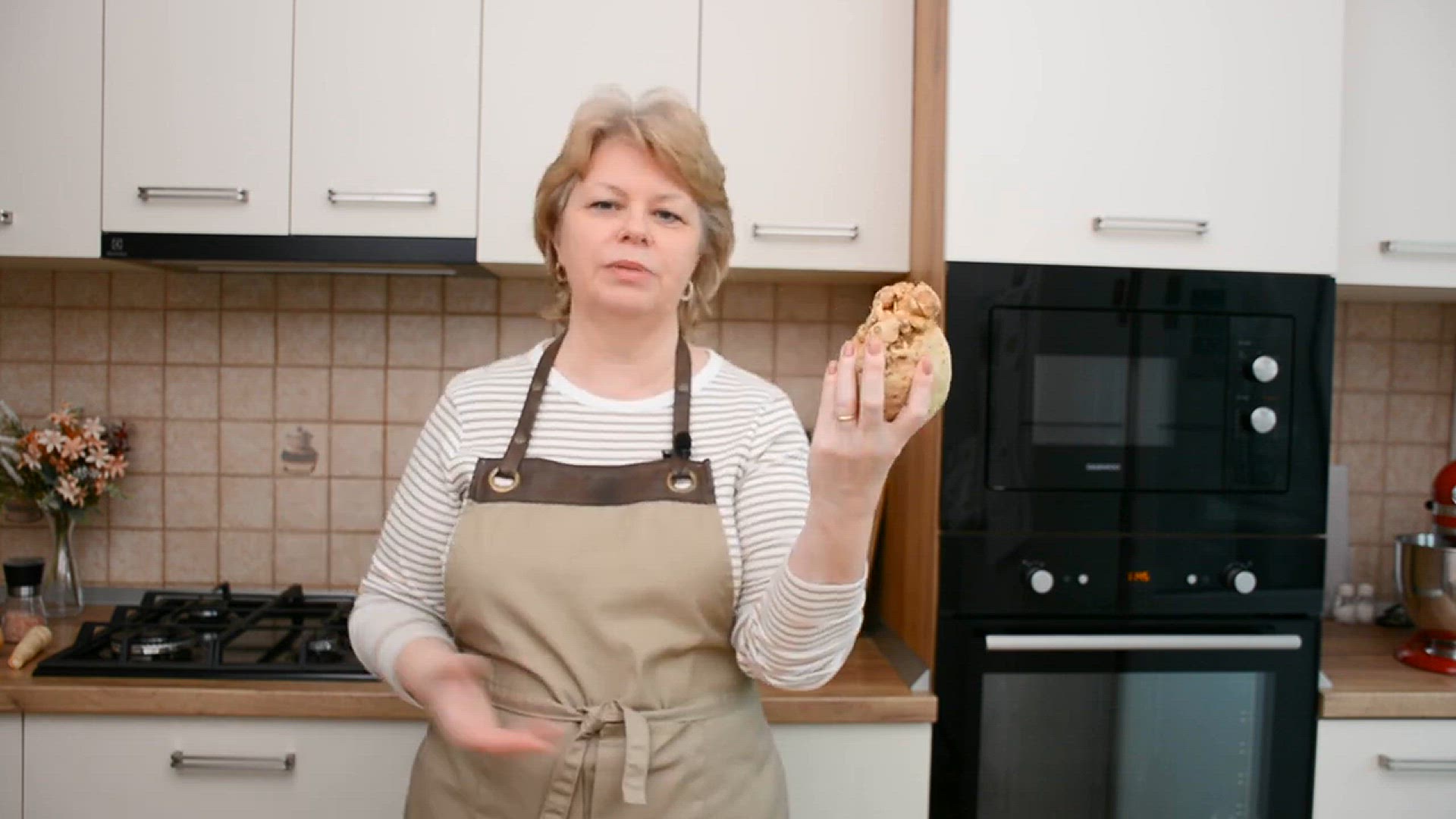 'Video thumbnail for 🍲 Cum să faci cea mai bună SUPĂ de ȚELINĂ în 30 de minute - rețeta DE POST cu ingrediente ieftine'