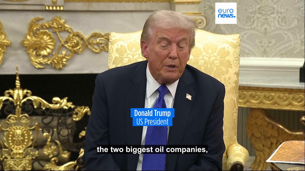 Video thumbnail for EU and US impose new sanctions on Russia to force ceasefire in Ukraine