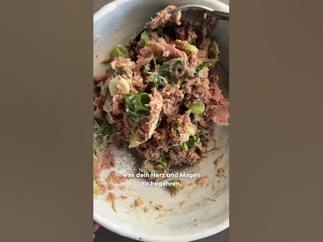 'Video thumbnail for So hast du Kimbap noch nie gegessen! 😍 #shorts #hack #rezept #yummy #foodie #kochen #mittagessen'