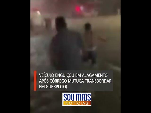 'Video thumbnail for Ambulância com vítima de infarto fica presa em alagamento e é empurrada por moradores em Gurupi'