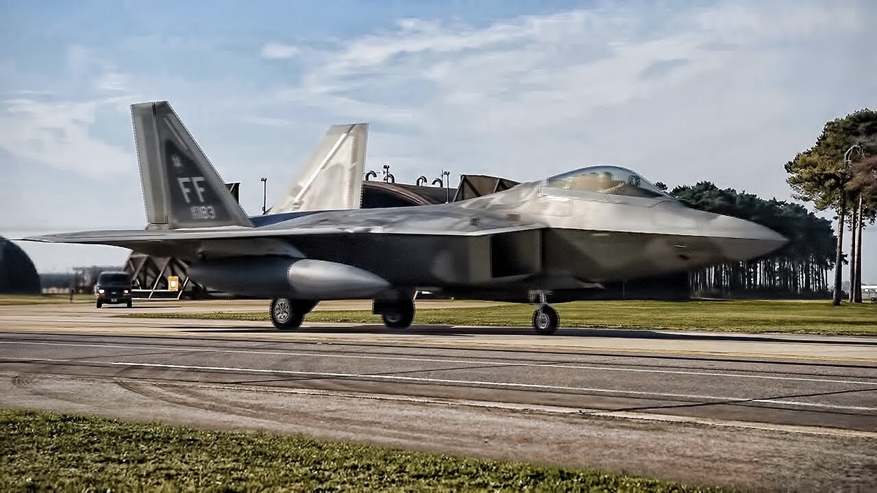 Video thumbnail for F-22 Raptors Arrive At RAF Lakenheath (October 2018)