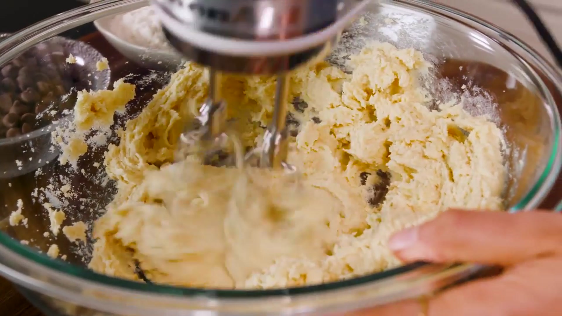 Video thumbnail for Perfect Soft And Chewy Chocolate Chip Cookies Recipe _ Delish Insanely Easy(720P_HD)