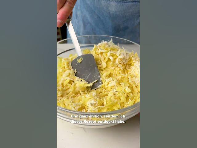 'Video thumbnail for Schon mal Kartoffelpuffer mit dem Waffeleisen gemacht? #shorts'