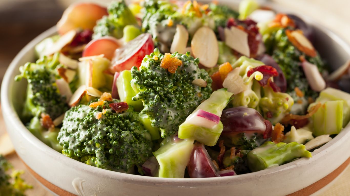 'Video thumbnail for Easy Recipe for Classic Broccoli Salad with Bacon'