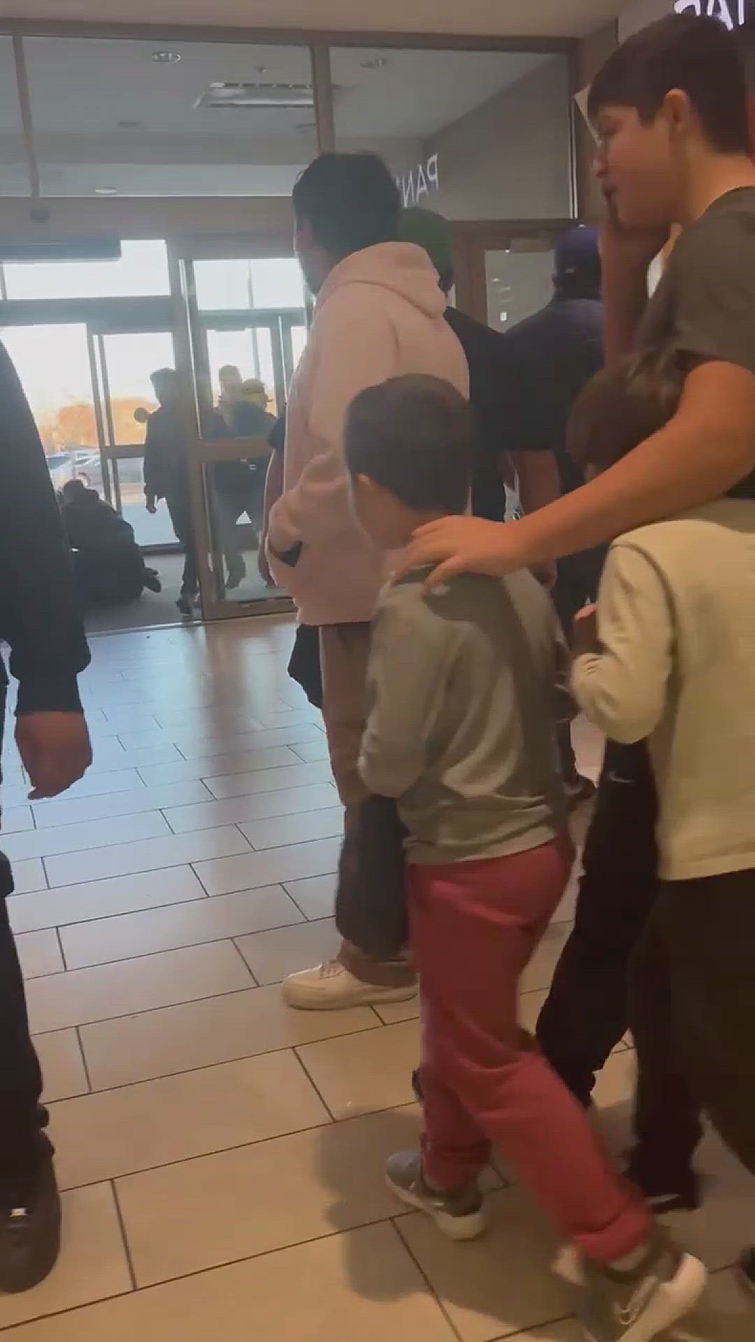 Video thumbnail for Suspect detained after shooting incident at Oak Park Mall