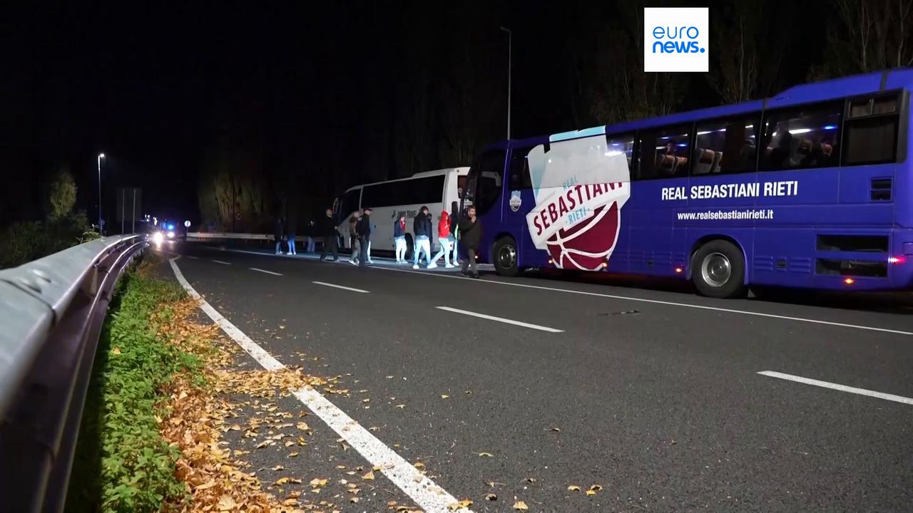 Video thumbnail for Bus driver killed in attack on basketball fan coach in Italy
