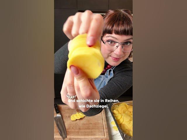 'Video thumbnail for Französisches Kartoffelgratin direkt aus dem Ofen #shorts'