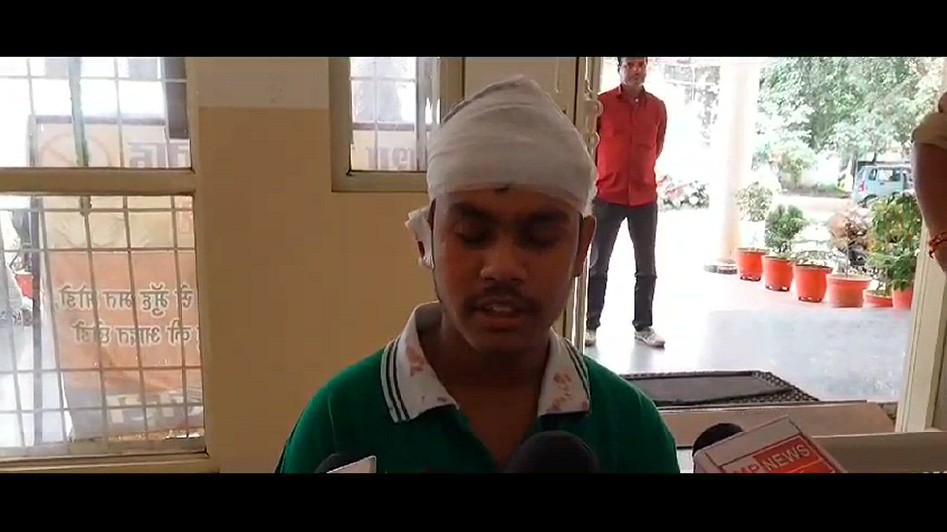 'Video thumbnail for Jabalpur News : स्कूल में दो छात्रों के बीच मारपीट, परिजनों की शिकायत पुलिस ने किया मामला दर्ज '