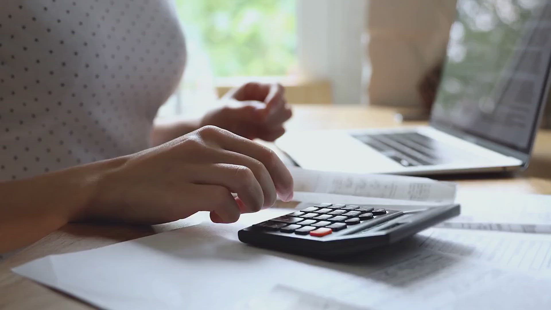 'Video thumbnail for Effective Budgeting Strategies For Young Professionals In The US'