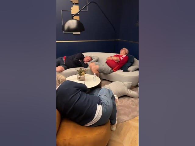 'Video thumbnail for Hundreds of English football fans forced to camp out on hotel floor after Europa League final'
