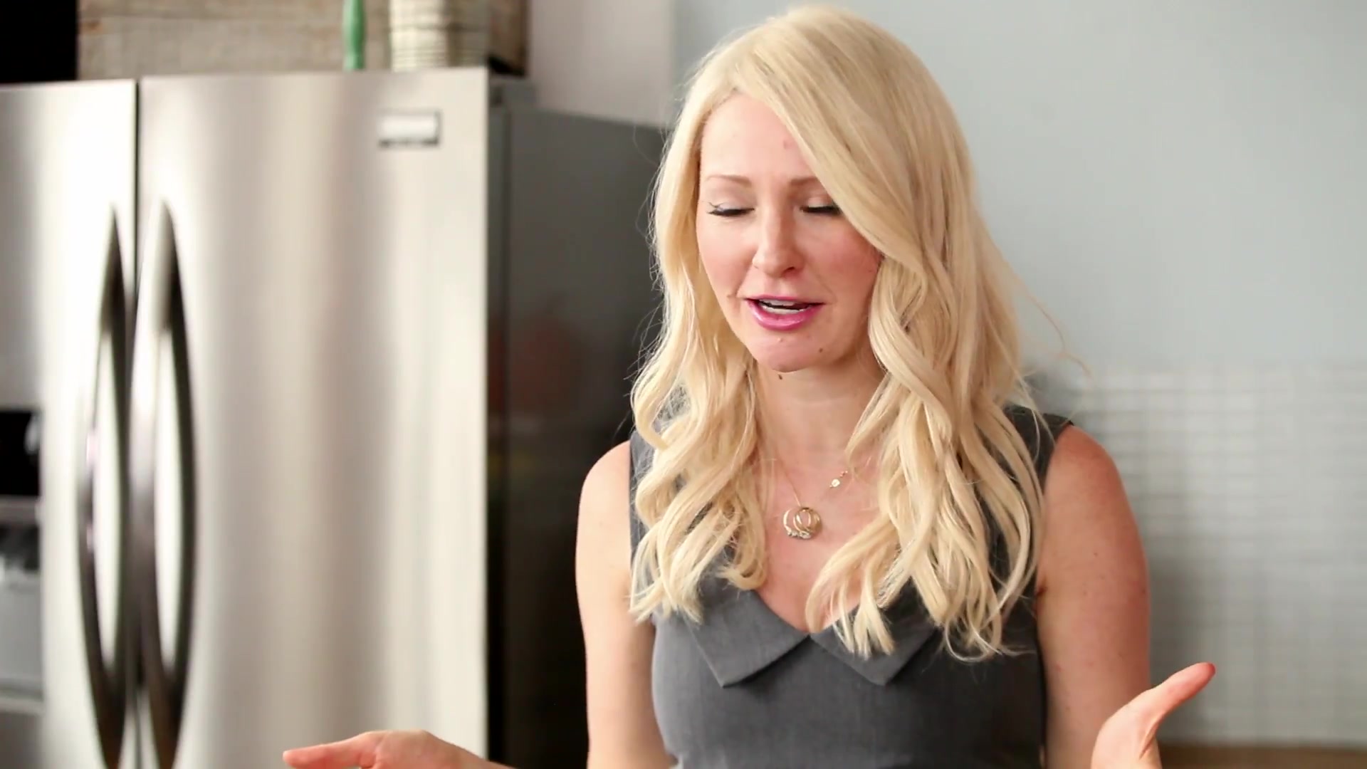 Video thumbnail for 25.VEGAN Stuffed Butternut Squash Shells with Sage Cream Sauce (1080p 24fps)