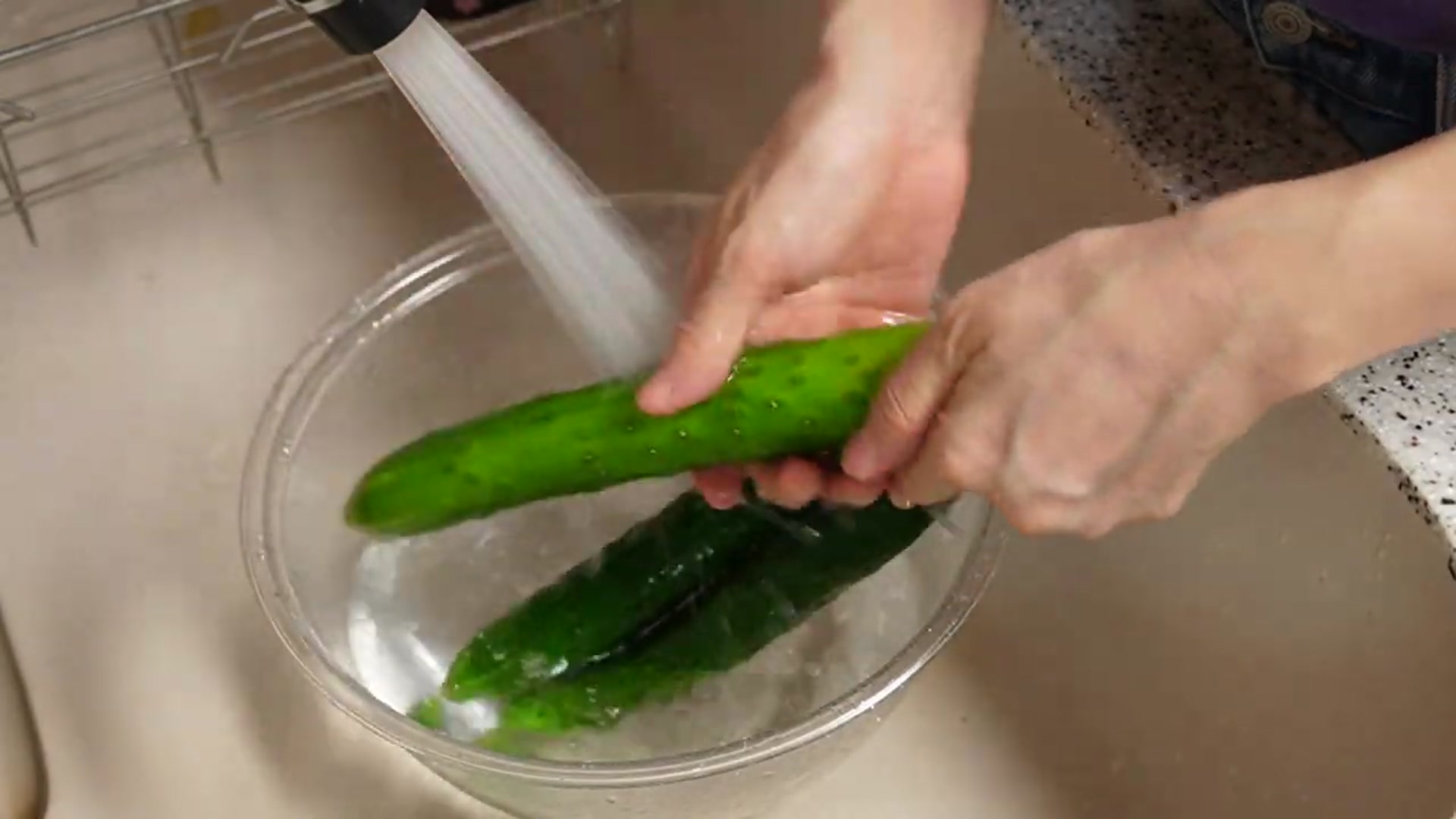 Video thumbnail for 3 EASY MEAL PREP SALADS in less than 30mins_(720P_60FPS)