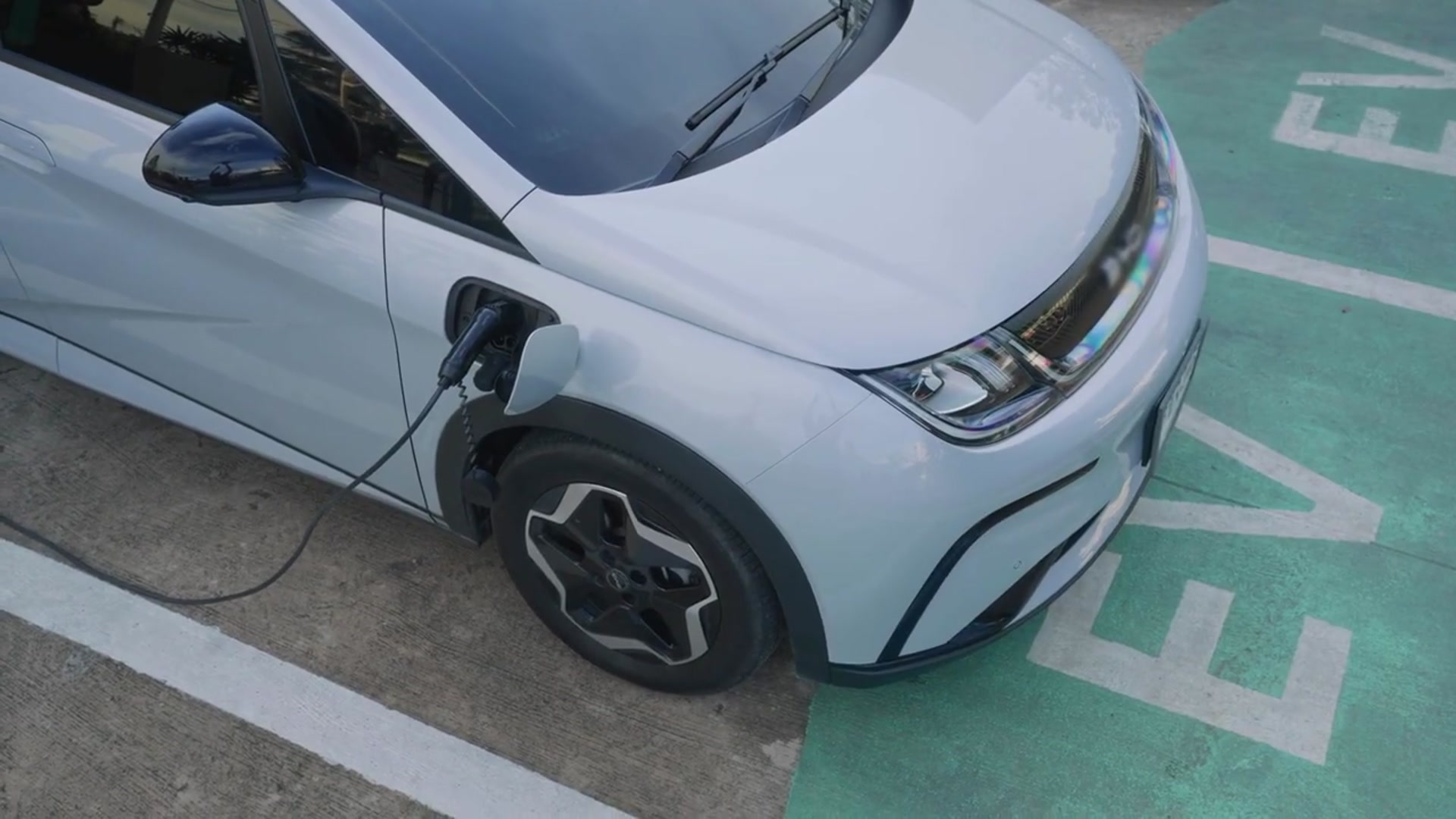 'Video thumbnail for Cómo Vender Autos Eléctricos Estrategias Comerciales para Cerrar Más Ventas'