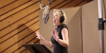 'Video thumbnail for Video: Robyn Hurder Sings 'Let Me Be Your Star' From SMASH on Broadway'