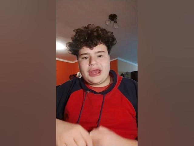 Video thumbnail for Tom Holland odia a Hollywood