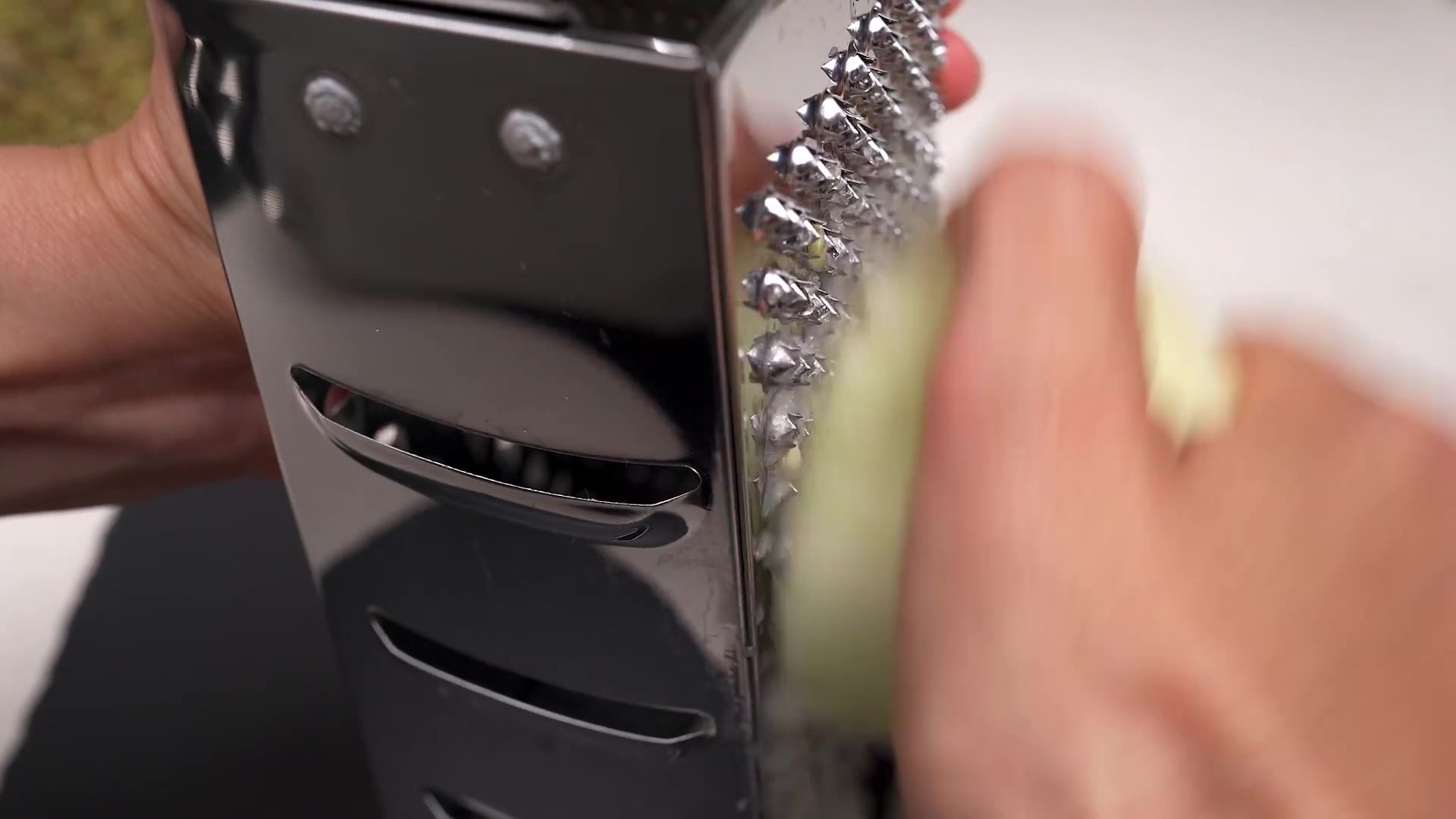 Video thumbnail for Sogar Oma war fassungslos, nachdem sie es versucht hatte! Besser als Burger! (1080p 30fps)