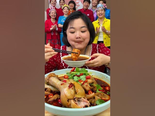 Video thumbnail for Epic Spicy Chicken Leg Feast 🍗🔥 | ASMR Mukbang with Crowd Cheers! モッパン 中国
