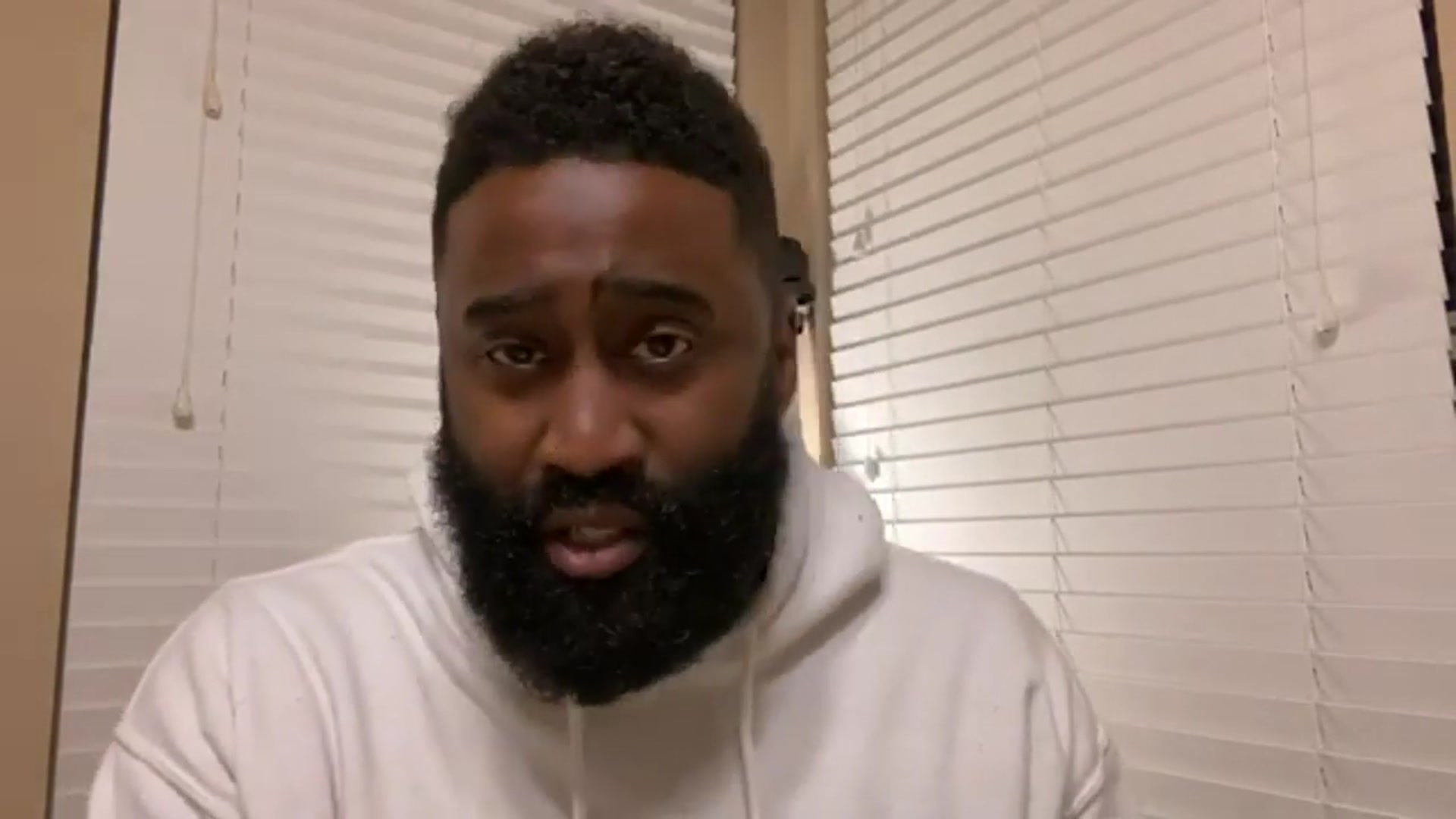 'Video thumbnail for law nation sports: cowboys: joe looney vs. connor mcgovern - who replaces travis frederick at center?'