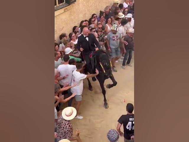 Video thumbnail for Michael Douglas at the 'spectacular' running of the horses at the San Joan festival