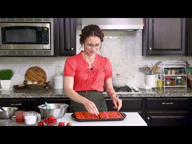 Video thumbnail for The BEST Gluten Free Baked Strawberry Donuts with Glaze 720p 24fps