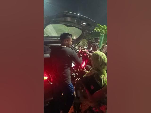 Video thumbnail for આજ રોજ અમોએ ઝુપડપટ્ટી માં રહેતા જરૂરિયાત મંદ લોકો ને 100 જોડી તૈયાર કપડાં નું વિતરણ કર્યું