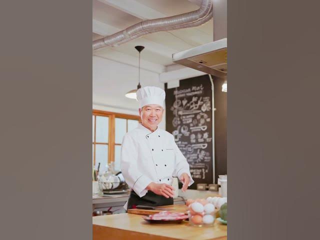 Video thumbnail for Marina Bay Sands Restaurants – Celebrity Dining & Rooftop Bars in Singapore