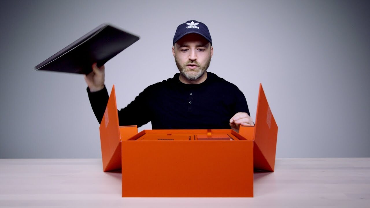 Video thumbnail for OnePlus 7T Unboxing - The Price Is Right?