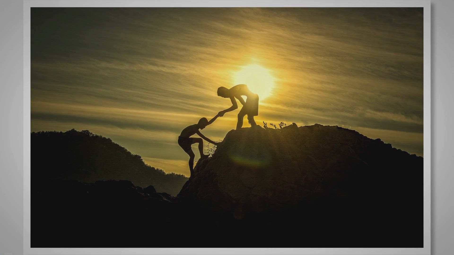 'Video thumbnail for La historia detrás del Día de la Amistad: su evolución moderna y países donde se celebra'