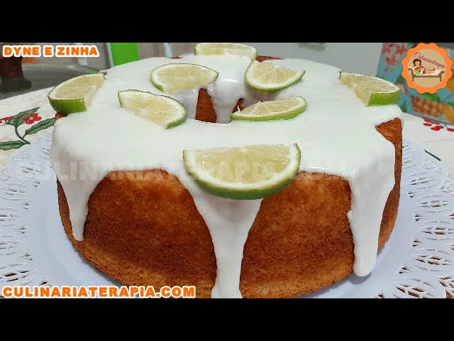 'Video thumbnail for Como Fazer Um Bolo de Limão Perfeito com Cobertura, Fofinho Rápido e Fácil'