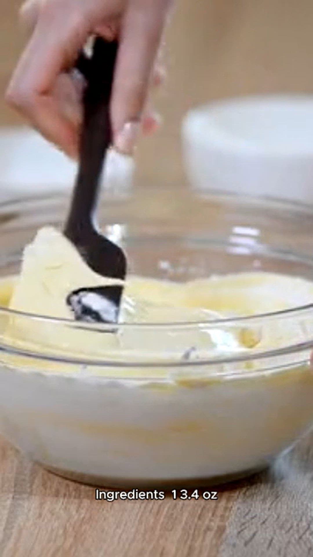 Video thumbnail for watergate salad recipe